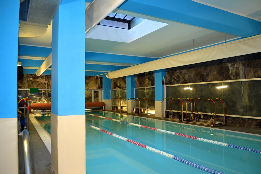 Hotel Acquaplanet Paterno  Exteriör bild