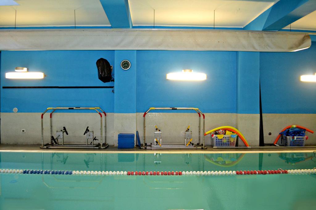Hotel Acquaplanet Paterno  Exteriör bild