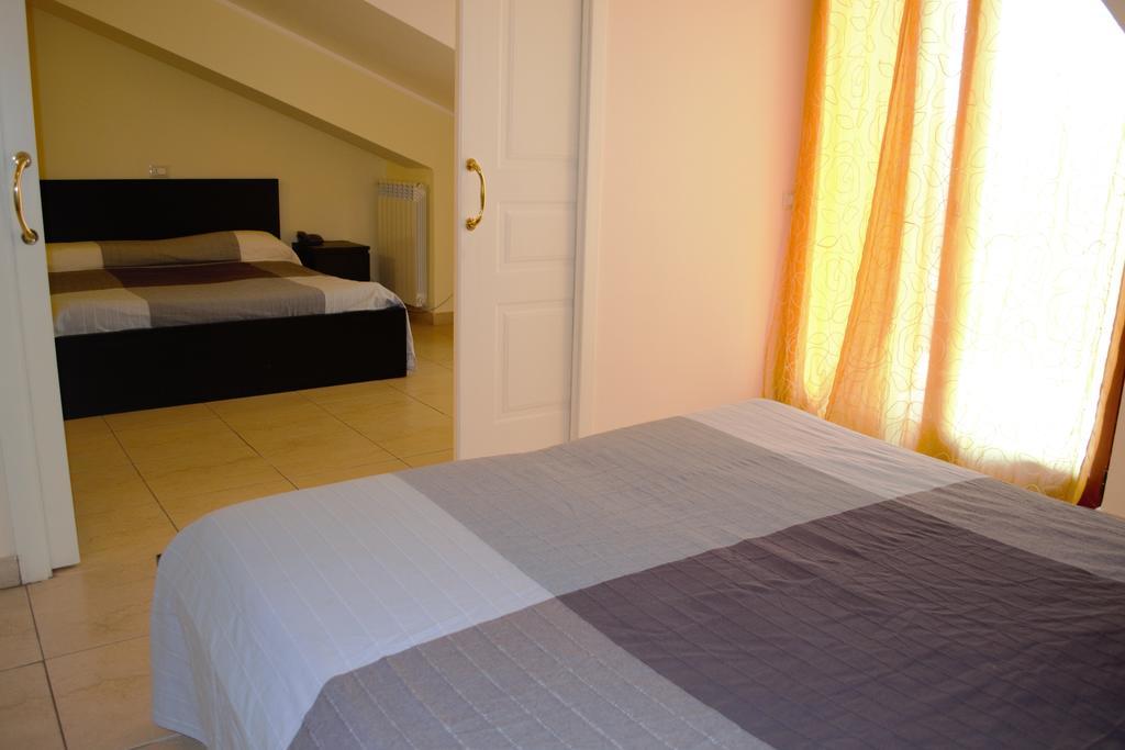 Hotel Acquaplanet Paterno  Exteriör bild