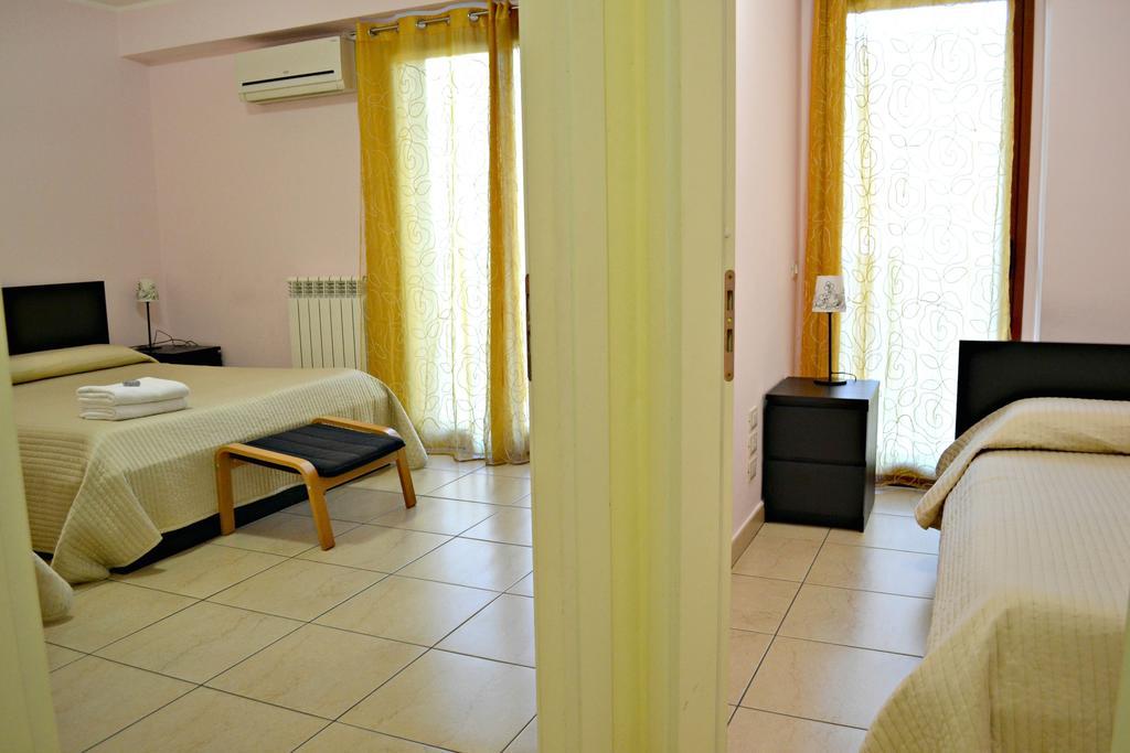Hotel Acquaplanet Paterno  Exteriör bild