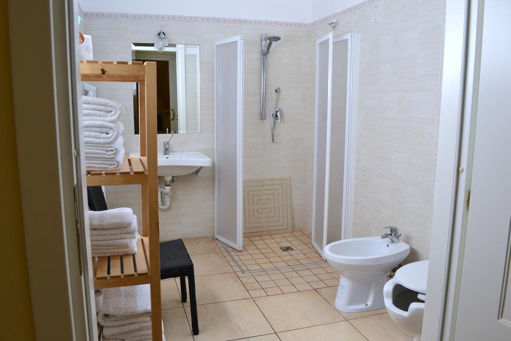 Hotel Acquaplanet Paterno  Exteriör bild